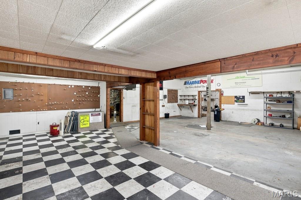 n/a - Commercial Sale