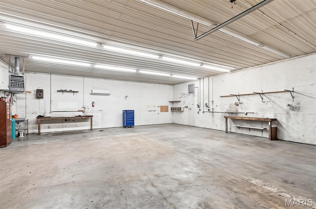 n/a - Commercial Sale