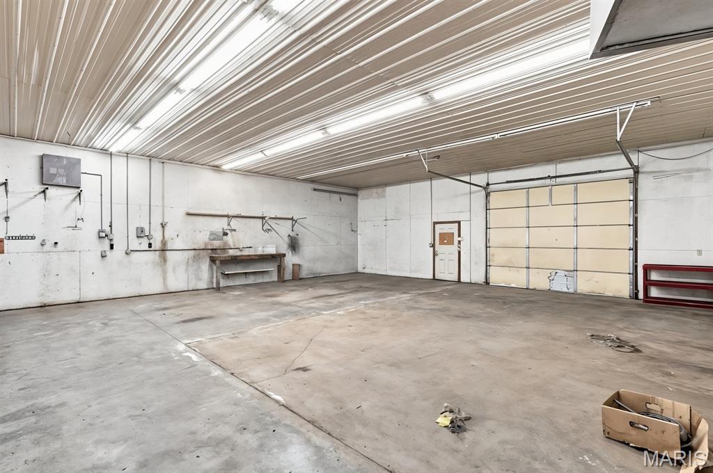 n/a - Commercial Sale