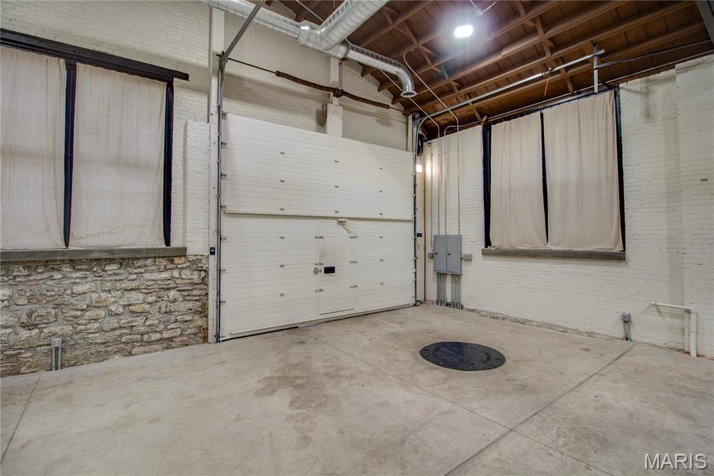 Inpenitentiary - Commercial Lease