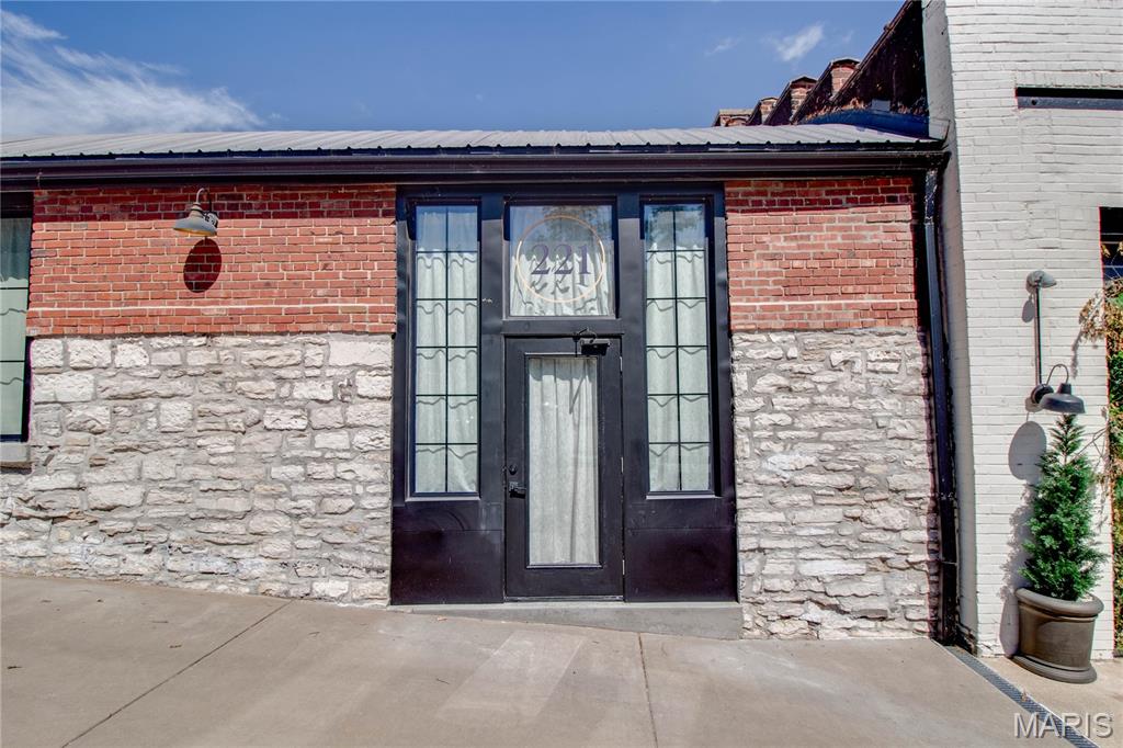 Inpenitentiary - Commercial Lease