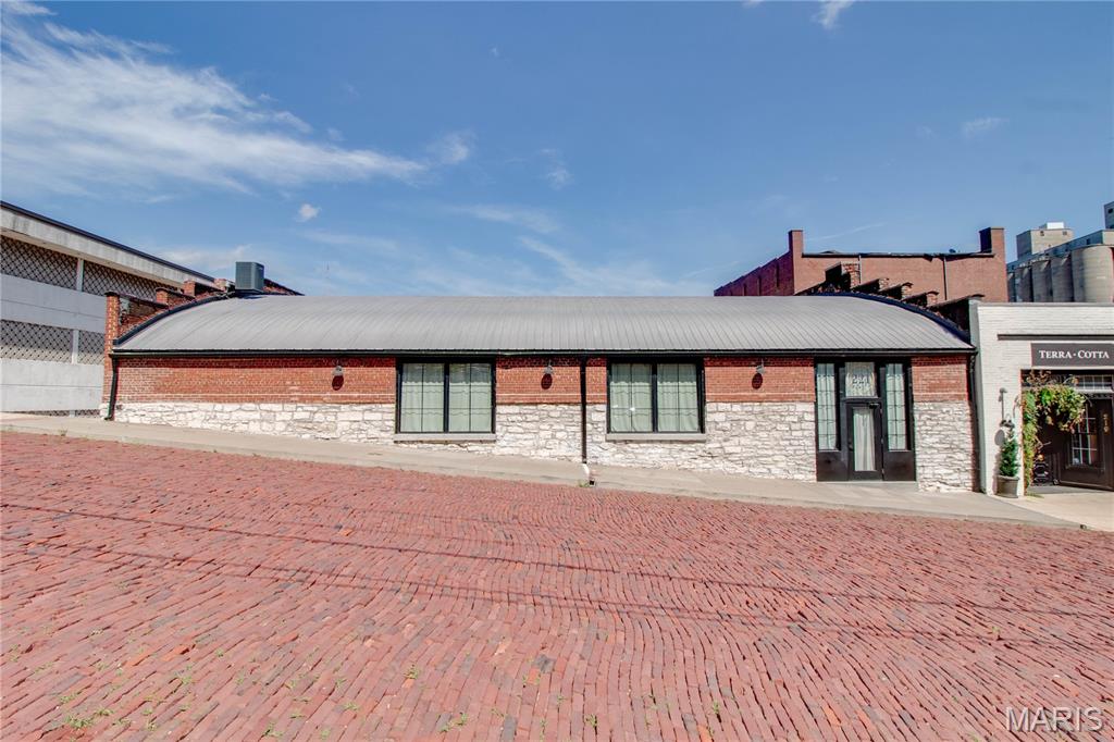 Inpenitentiary - Commercial Lease