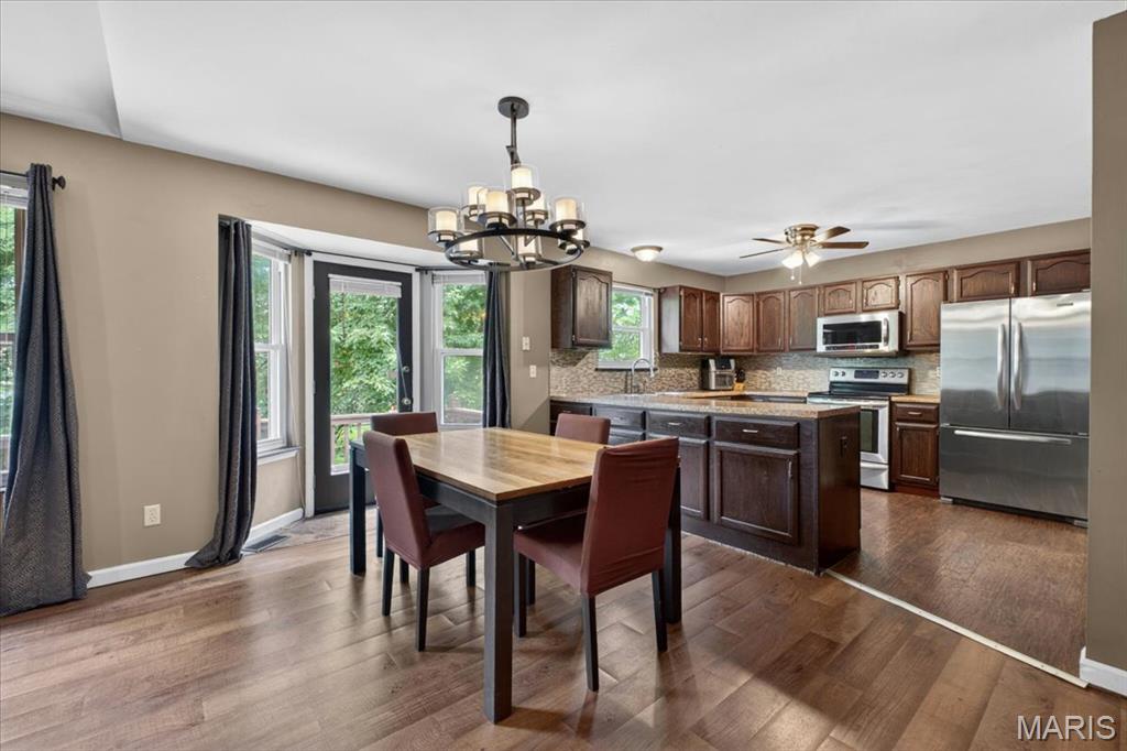 Twin Chimneys Ph2 Village H The Cedar - Residential
