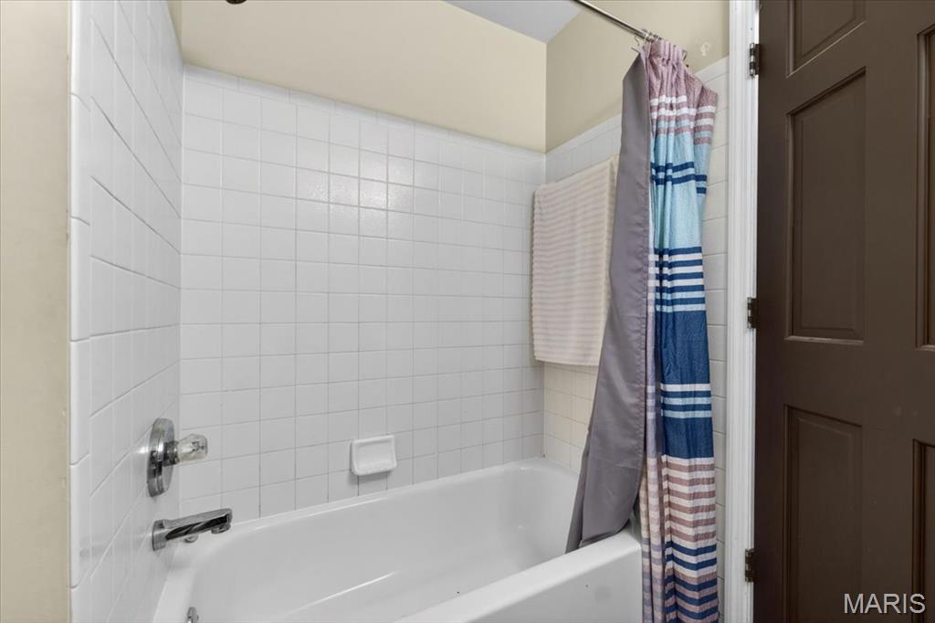 Twin Chimneys Ph2 Village H The Cedar - Residential