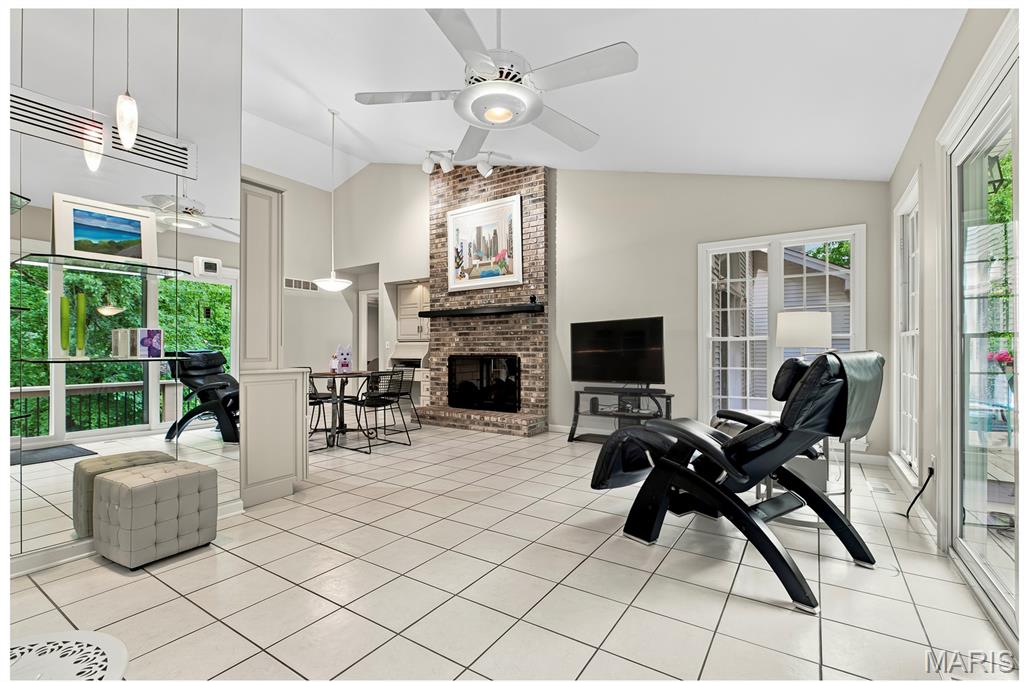 Turnberry Place - Residential