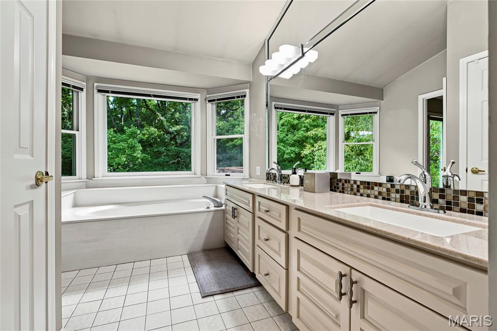 Turnberry Place - Residential