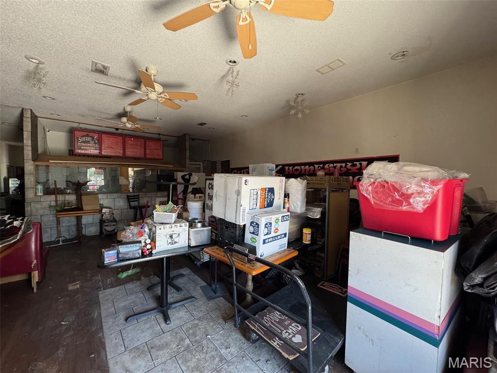 ROSEMONT HEIGHTS - Commercial Sale