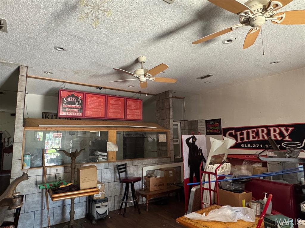 ROSEMONT HEIGHTS - Commercial Sale