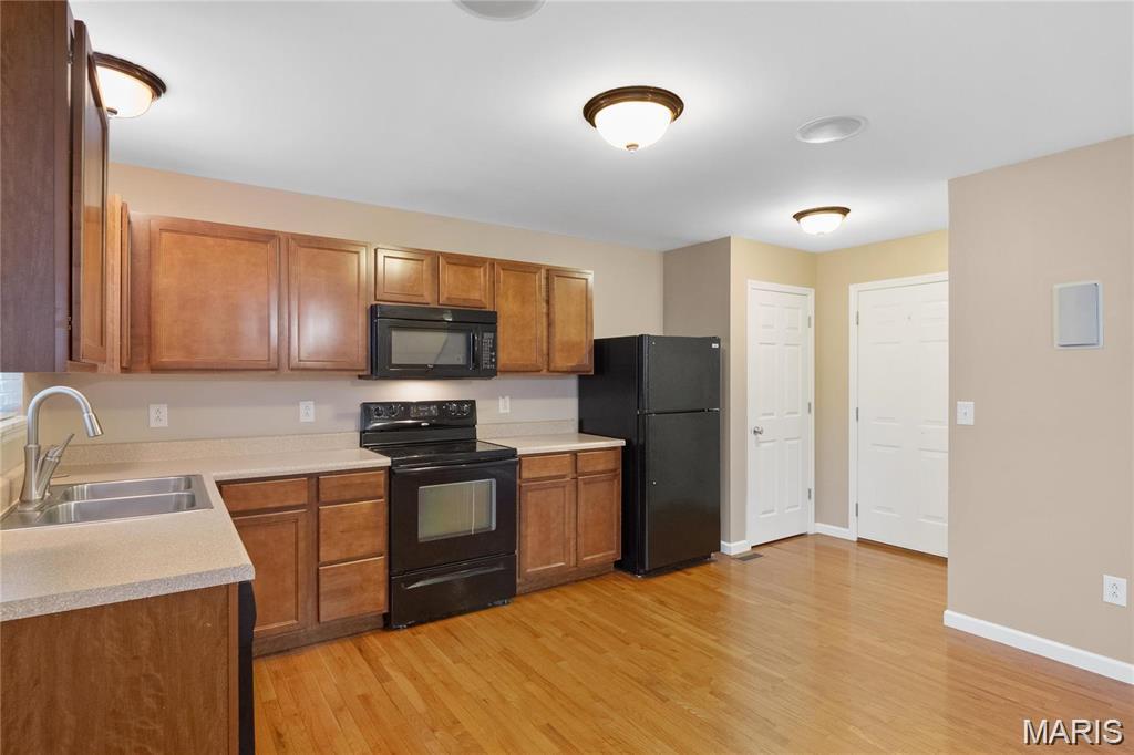 FOUNTAIN PLACE - Residential Lease