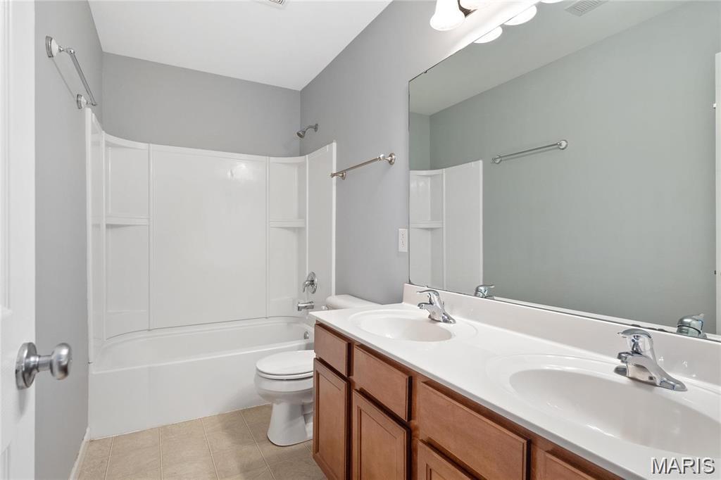 FOUNTAIN PLACE - Residential Lease