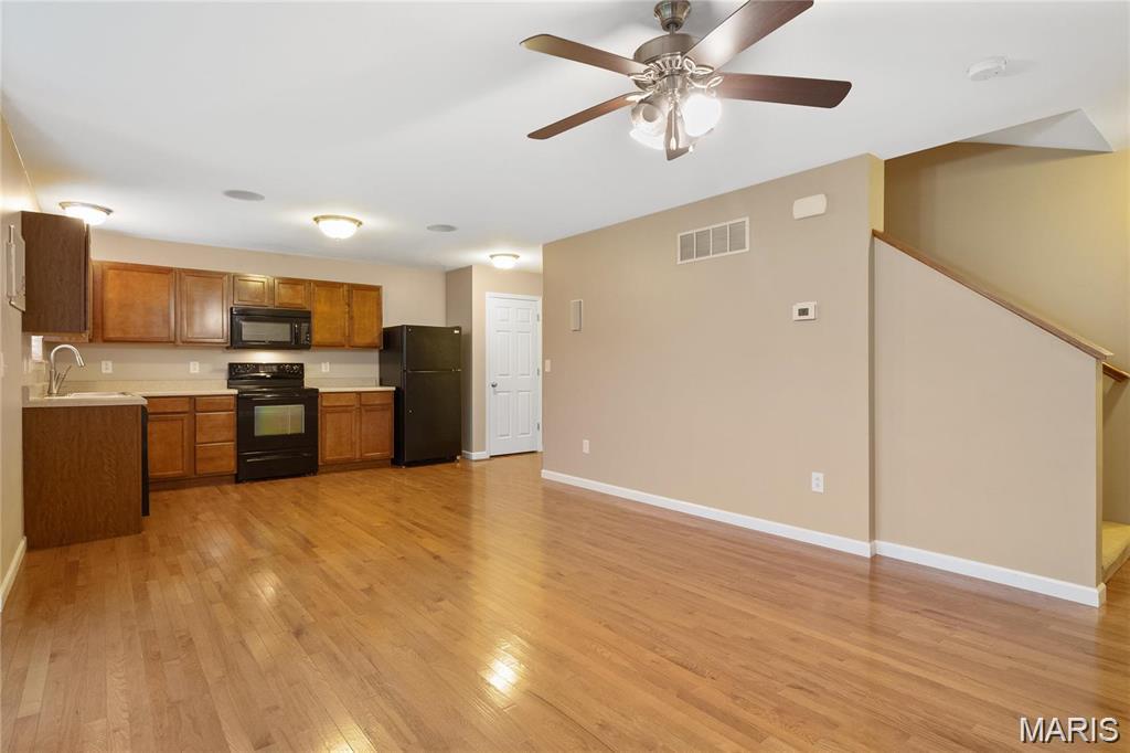 FOUNTAIN PLACE - Residential Lease
