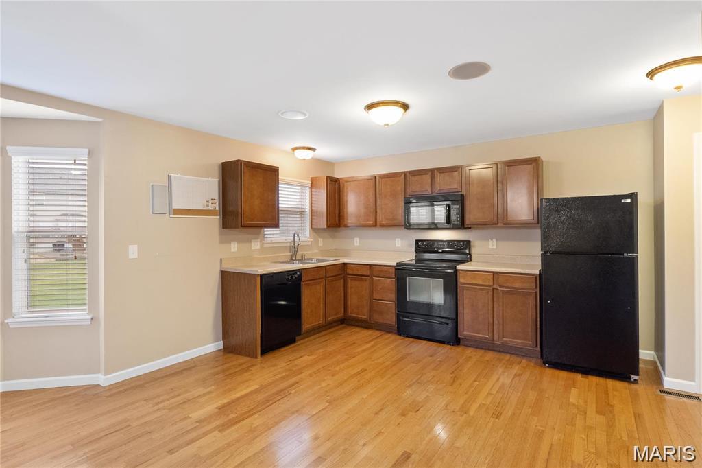 FOUNTAIN PLACE - Residential Lease