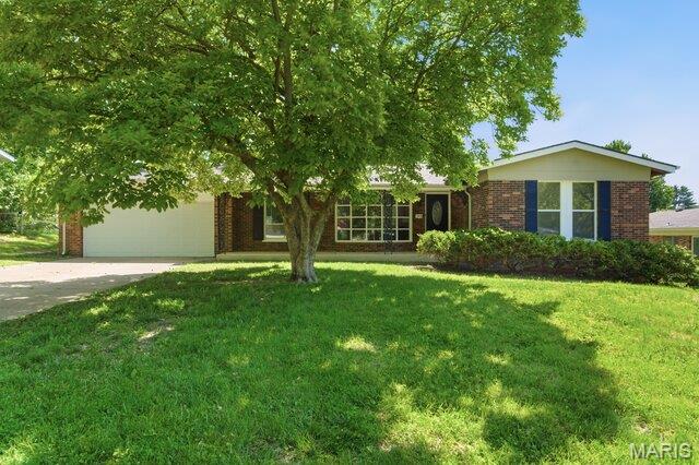 Gorgeous fully remodeled 3 bedroom, 3 bath home with a finished basement and an abundance of natural light throughout! This stunning home features an open floor plan with a spacious living room, separate dining room, and an additional family room, offering plenty of space for entertaining and everyday living. A beautiful double-sided fireplace creates the perfect focal point between the living and dining areas.
The custom-designed kitchen boasts stainless steel appliances, gorgeous quartz countertops, ample cabinet space, and an oversized workspace perfect for cooking and gathering. The spacious primary suite includes a walk-in closet and a private ensuite bath. All bathrooms have been tastefully updated with custom tile work and modern vanities.
Additional upgrades include luxury vinyl plank flooring throughout, some new windows, new doors, updated fixtures, a new electric panel, and fresh paint throughout the home. Move-in ready with stylish finishes and thoughtful updates from top to bottom!