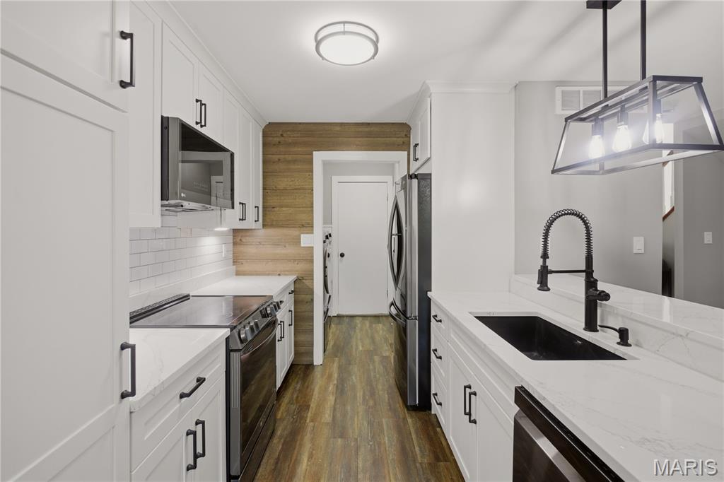 Clarkson Grove Condo Seventh - Residential