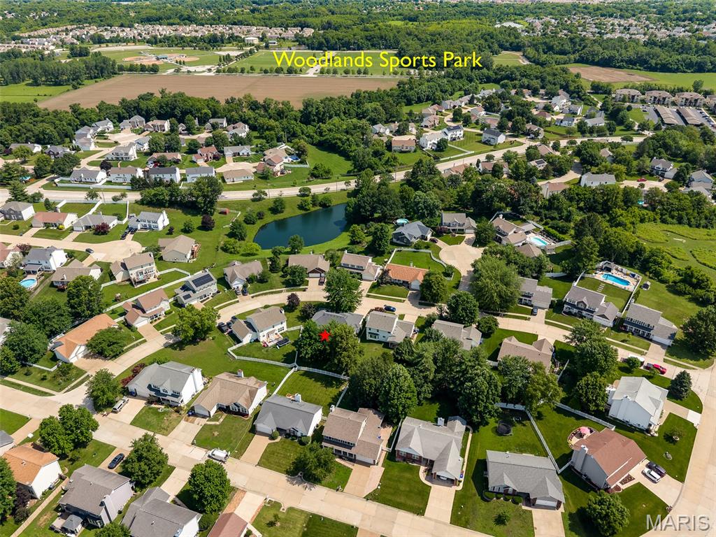 Country Crossing Manor - Residential