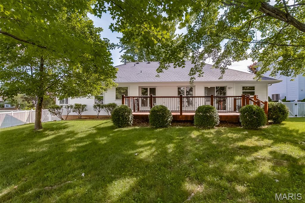 Country Crossing Manor - Residential
