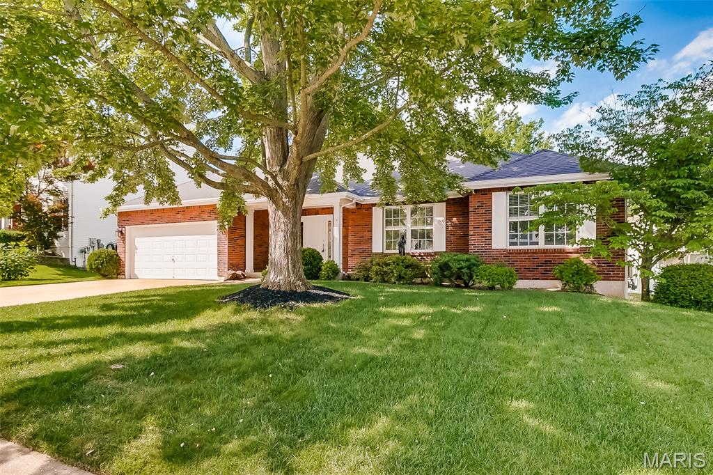Country Crossing Manor - Residential