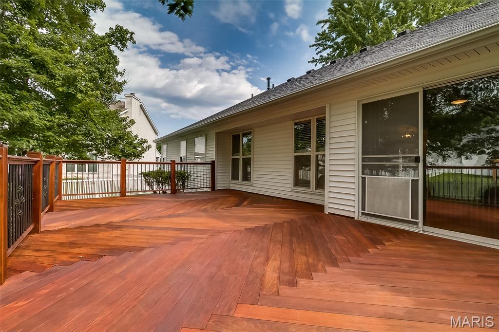 Country Crossing Manor - Residential