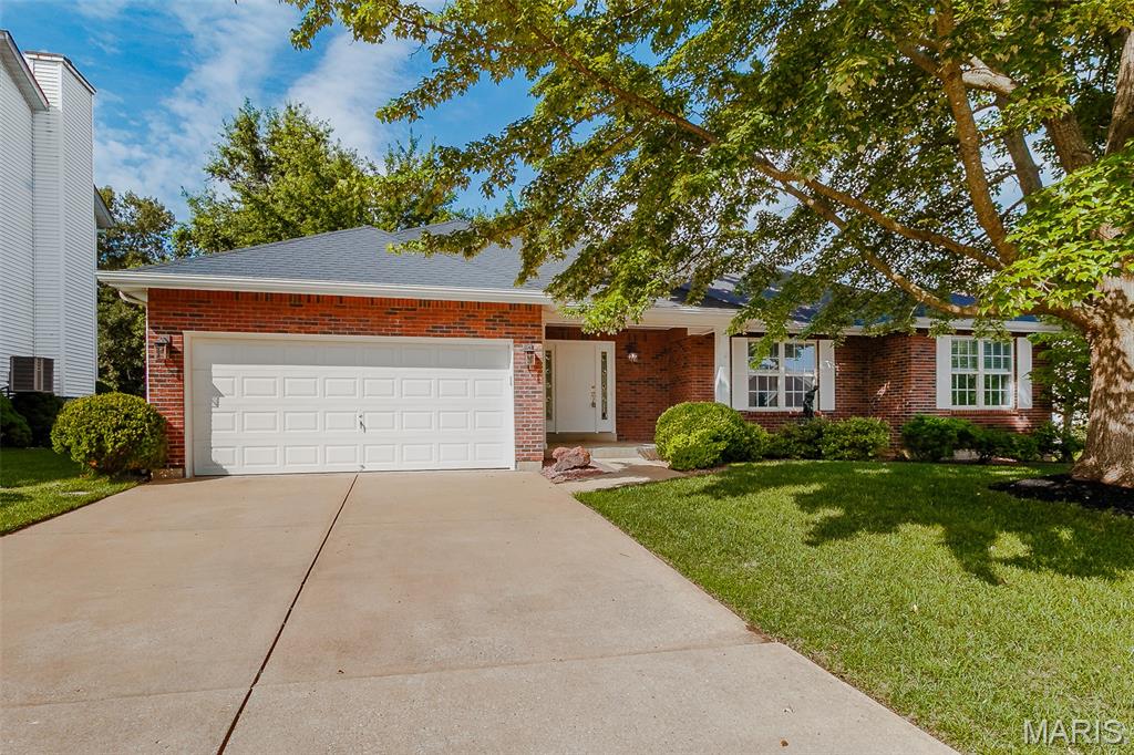 Country Crossing Manor - Residential
