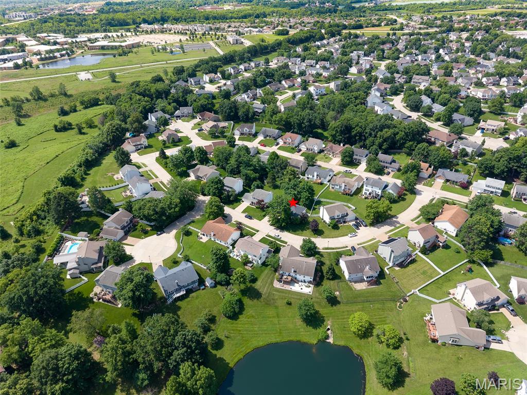 Country Crossing Manor - Residential
