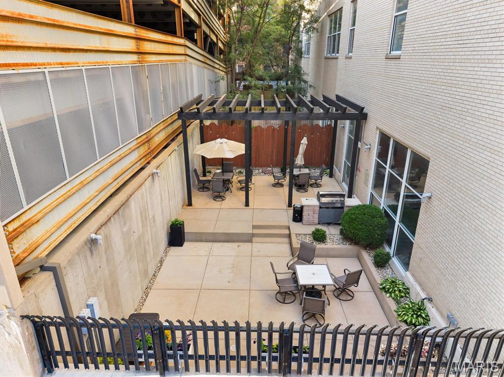 Annex Lofts Condo - Residential