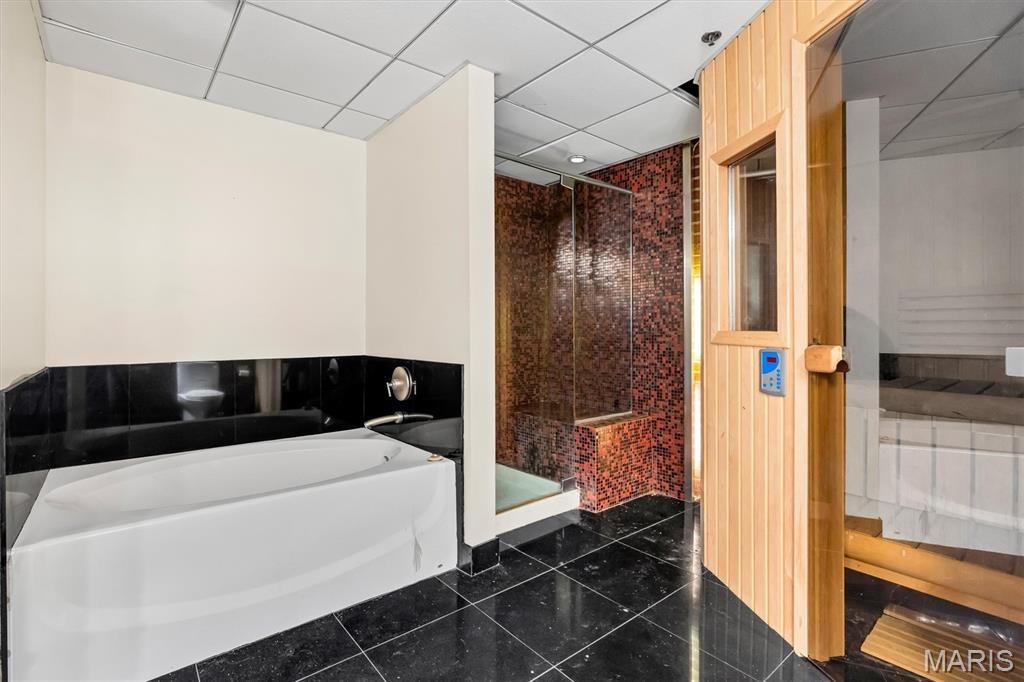 Annex Lofts Condo - Residential