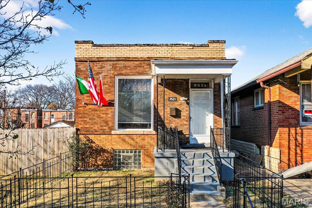 Charming updated bungalow in the heart of St. Louis City! This cozy home offers far more space than meets the eye, with 2 additional bonus rooms in the basement—perfect for an office, guest space, home gym, sleeping area or hobby rooms.
Step inside to a welcoming living area that flows into a comfortable dining space and functional kitchen. The main-floor bedroom is conveniently located near a full bath, while the lower level includes another full bathroom and the versatile bonus rooms for flexible living.
Major updates provide peace of mind include roof 3yo, HVAC 3yo, water heater 3yo, updated bathrooms, updated windows.  Newer kitchen.
Outside, you’ll love the fully fenced yard—ideal for pets, gardening, or weekend gatherings. Located in St. Louis City with easy access to highways, restaurants, shops, and parks, this home is a great fit for first-time buyers, downsizers, or anyone looking for efficient living with extra space where it counts.
Don't miss out on this gem!  Come see all the potential this bungalow has to offer!