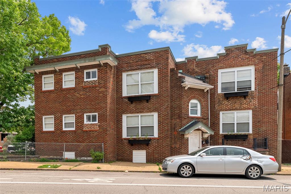 If you've been looking for an investment opportunity in a great location, look no further than this beautiful brick 6-family building in Bevo! A new TPO roof plus gutters and downspouts in 2019 give peace of mind, along with the vinyl windows and PVC plumbing (including sewer laterals). All units have access to the shared basement space with private laundry hookups and storage lockers. Parking is a breeze with a fenced, private lot behind the building. Occupants will enjoy the courtyard with benches and a large shade tree, as well as a walkable neighborhood close to restaurants, nightlife, and shopping. Don't miss out on this one! 


45401F: 2/1, Approx. 1,220sf. $950/month; 45402F: 3/1, Approx. 1,030sf. $975/month; 4274A: 2/1, Approx. 720sf. Vacant; 4274B: 2/1, Approx. 720sf. $950/month; 4274C: 2/1, Approx. 720sf. $925/month; 4274D: 2/1 Approx. 720sf. Vacant.
Morganford units are significantly below market rent