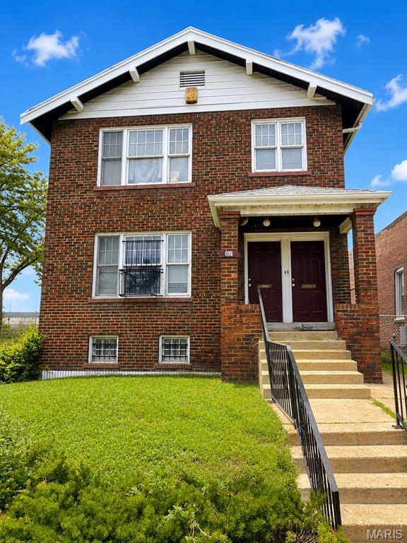 Investor opportunity! This all-brick duplex offers solid construction, timeless curb appeal, and excellent value-add potential. Featuring two spacious units, a covered front porch, and a detached two-car garage with alley access, this property is ideal for investors looking to add to their portfolio or owner-occupants seeking rental income.

Bring your vision to this property, which offers a great opportunity for cosmetic updates and improvements to maximize its potential while preserving its classic character. Conveniently located near major highways, public transportation, shopping, dining, and other neighborhood amenities.

Please do not disturb tenants. Property is being sold AS-IS.