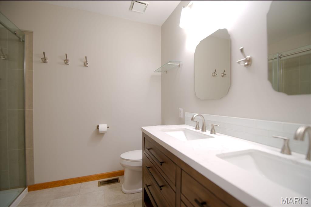 Crown Pointe Bldg 26 - Residential