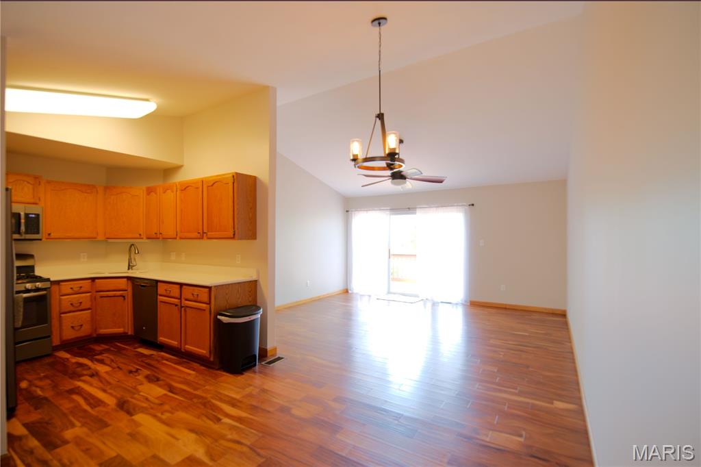 Crown Pointe Bldg 26 - Residential