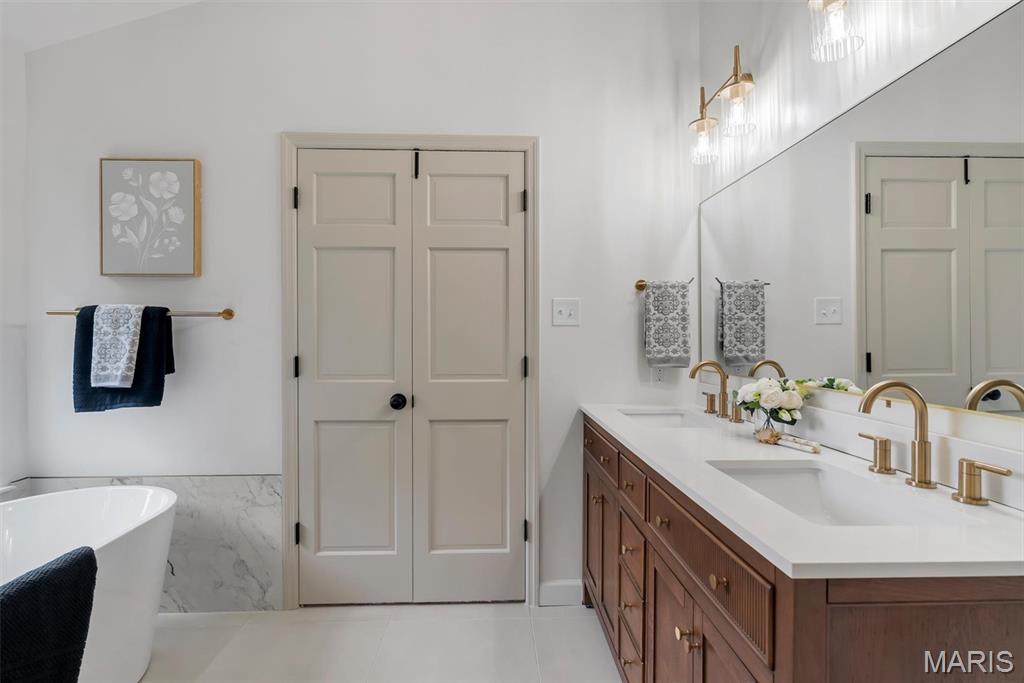 Woodrun Court Add One - Residential