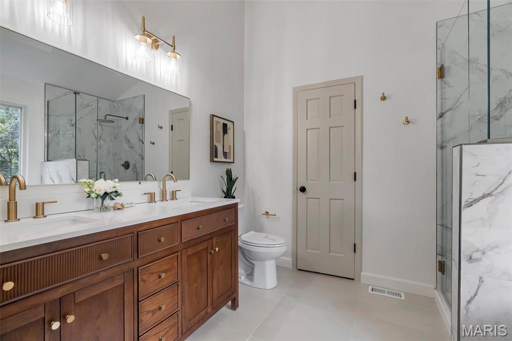 Woodrun Court Add One - Residential
