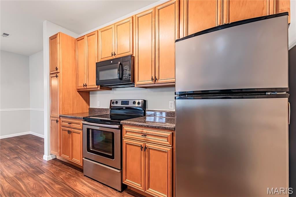 Bridgewater Cove A Condo 8th - Residential