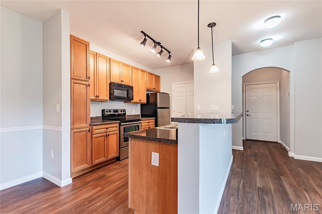 Bridgewater Cove A Condo 8th - Residential