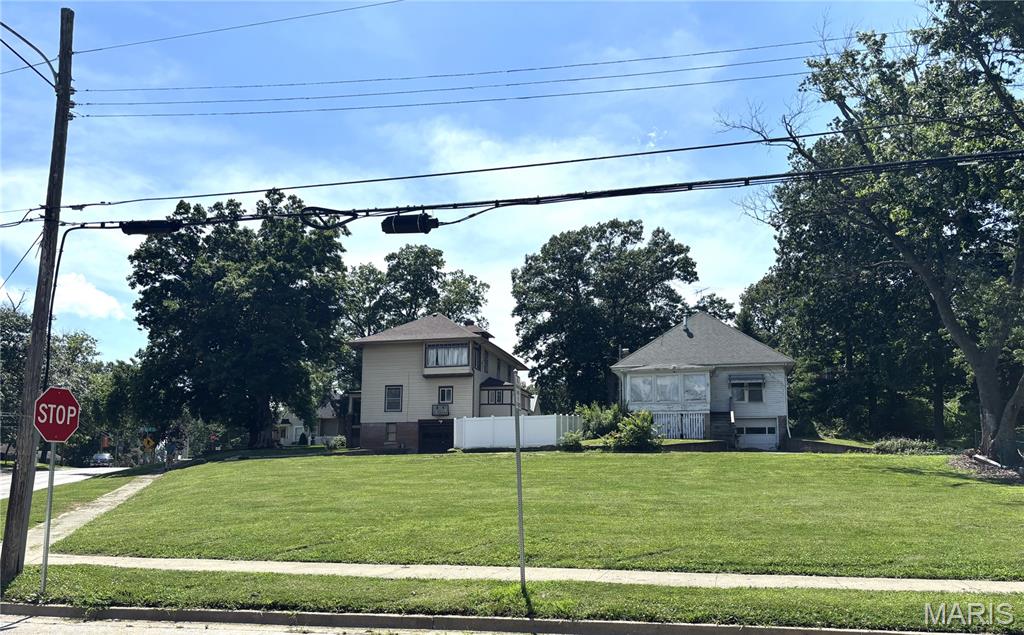 Ready to build a nice home in an established neighborhood?  This great corner lot is close to the University and walking distance to town.  All utilities available and alley access too.