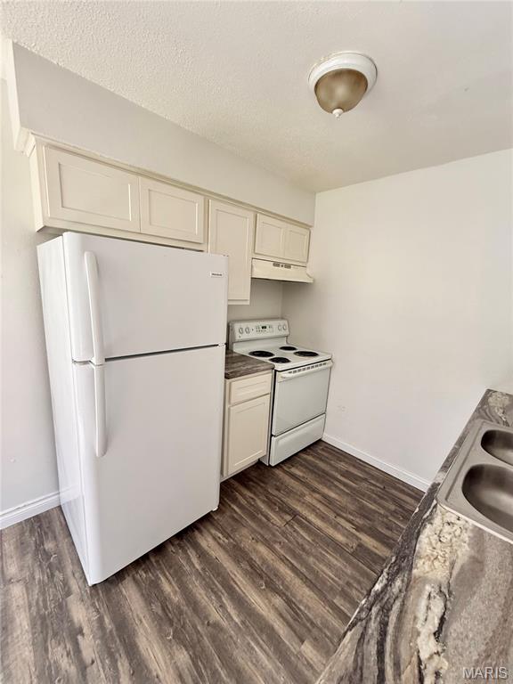NOT IN A SUBDIVISION - Residential Lease