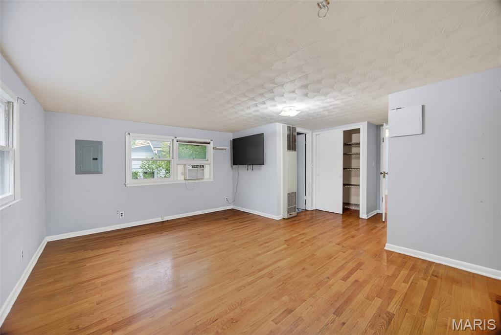 WOODLAWN - Residential