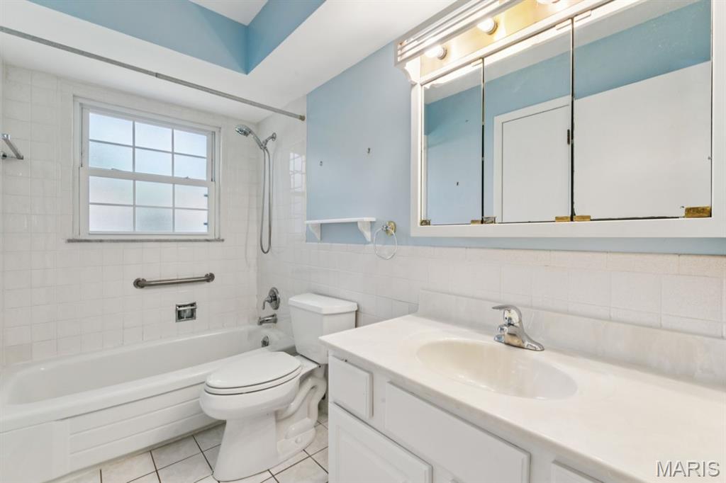 Candleberry Condo - Residential