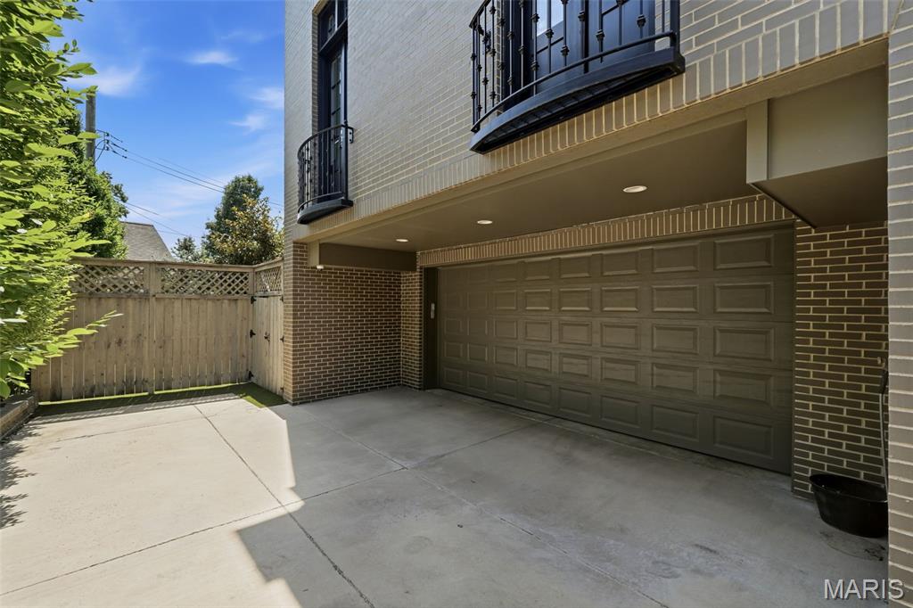 Clayton Gardens 2 - Residential