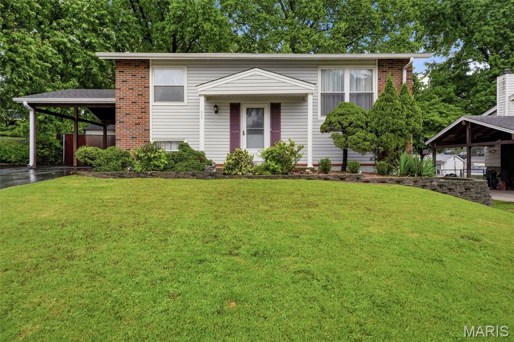 Welcome to this beautiful home with hardwood floors under the carpeting on the 2nd floor.  Maryland Heights municipal inspection to be delivered before closing.  Prepare meals on the gas range while the family gathers in the cozy eat in kitchen that was remodeled in 1994. Cook out on the large deck steps away from the kitchen. Converse in the bright & comfortable family room or spend quite time in one of the 2 upstairs bedrooms.  A main floor bathroom round out the top floor.  Downstairs is blank canvas for improvements to the family room full bathroom and 3rd bedroom.  The utility room has a workbench for your household projects, and a laundry area with a walkout for easy access to the level fenced back yard.  Enjoy clean gutters with leaf filter gutter guards that were installed in 2025.  Just minutes away from the Maryland Heights Community Center.  

https://www.marylandheights.com/departments/parks_and_recreation/community_center.php