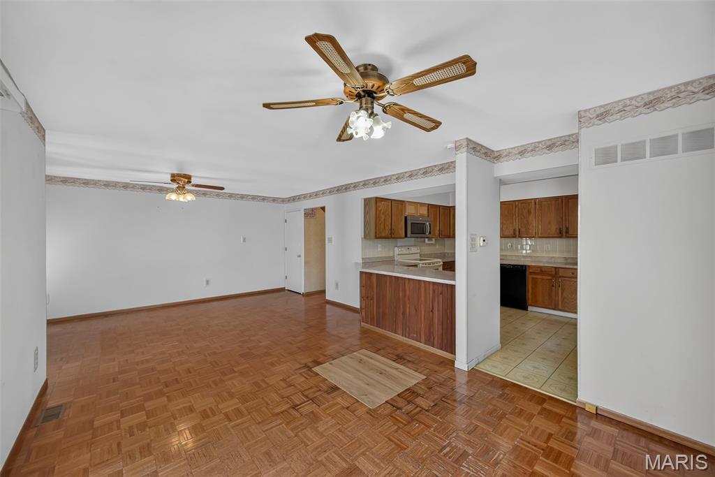 Sandalwood Creek Condo Ph Four- - Residential
