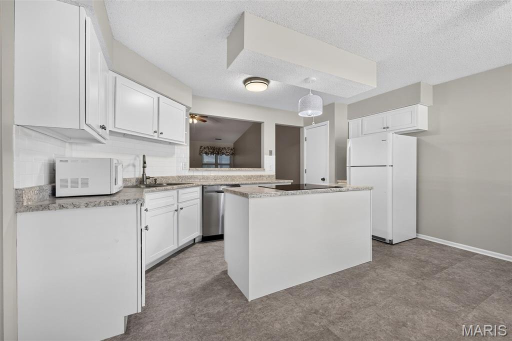 Meadow Ridge Villas #19 - Residential
