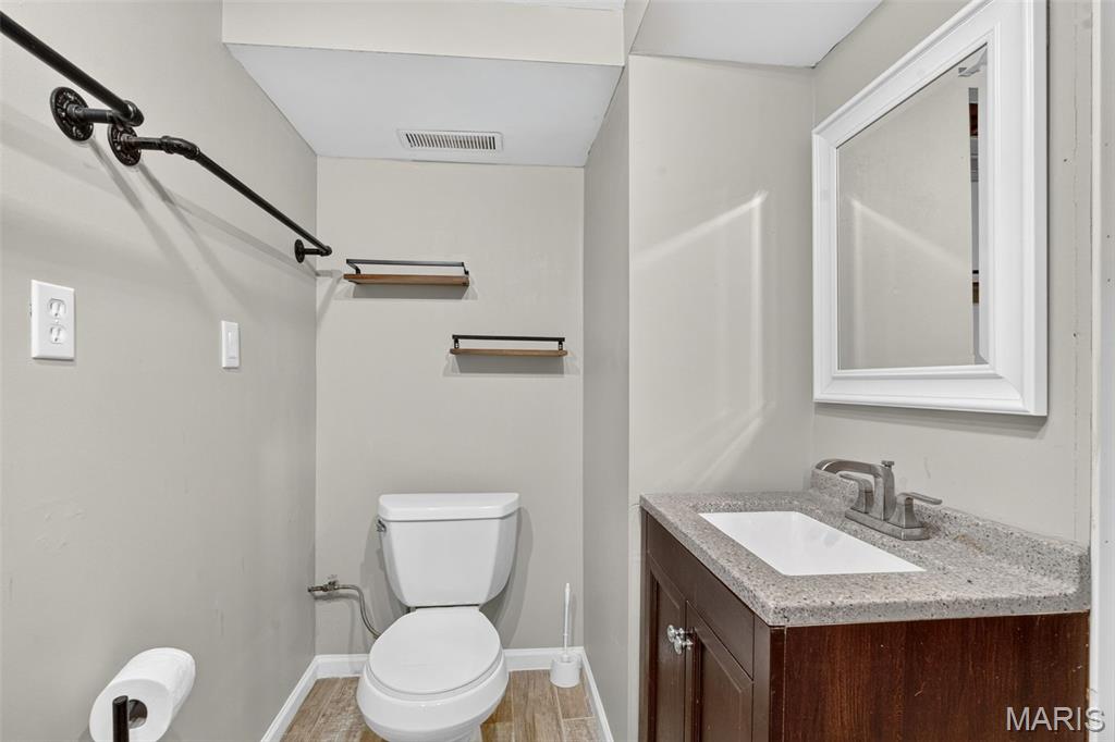 Elmwood Manor #6 - Residential