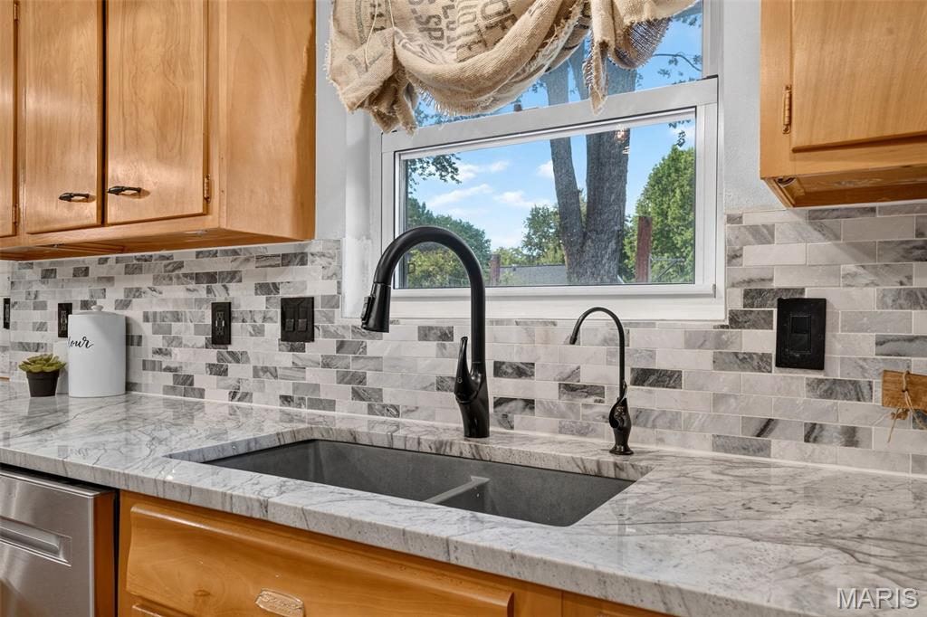 Elmwood Manor #6 - Residential