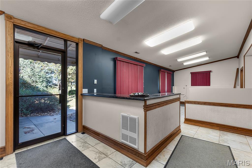 n/a - Commercial Sale