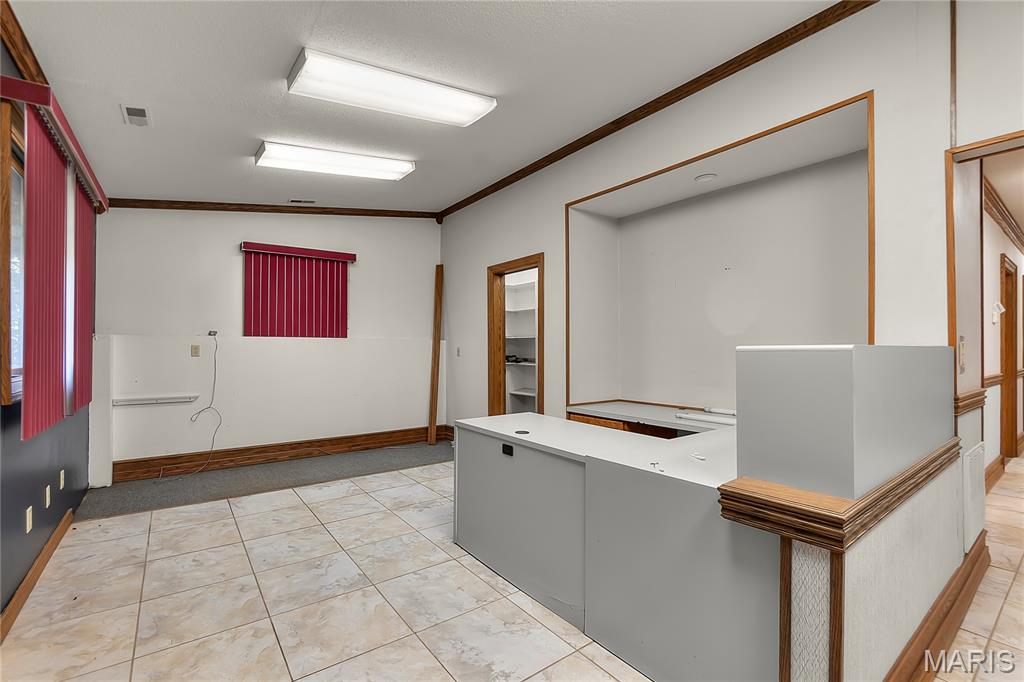 n/a - Commercial Sale