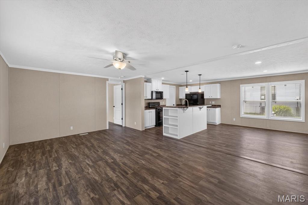 Woodlawn Trails Mobile Home Park - Residential