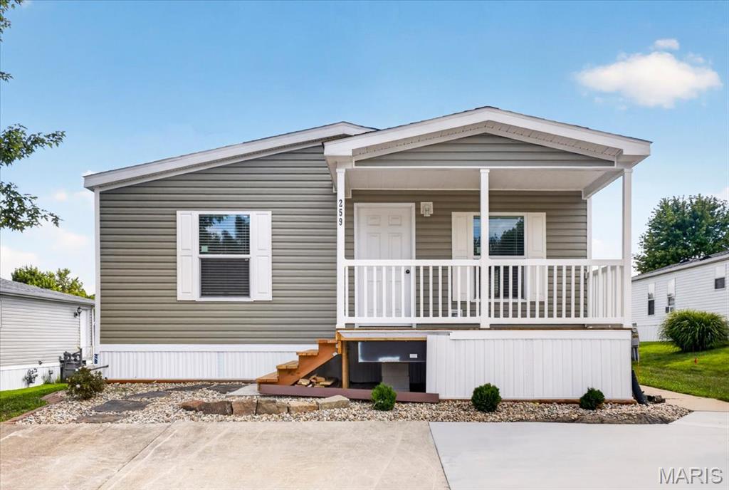 Woodlawn Trails Mobile Home Park - Residential