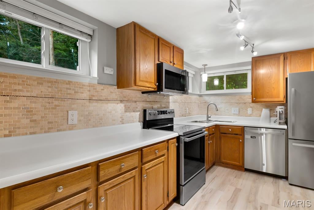 Lake Sherwood Estates - Residential